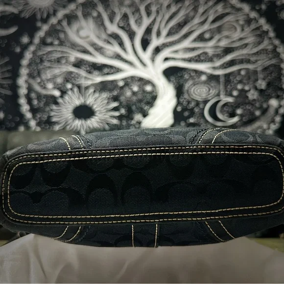 Vintage Y2K Coach Black and Gold Shoulder Bag crossbody purse 2006 - Picture 11 of 17